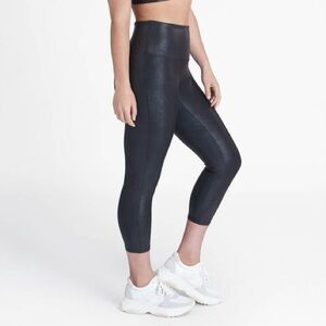 SPANX Faux Leather cropped leggings!